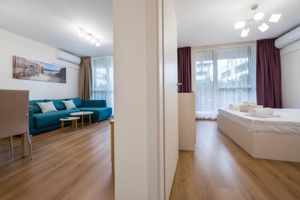 Labyrinth Apartment - Free Parking Space Included Warna Exterior foto